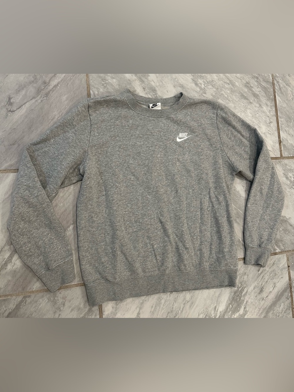 Nike Women’s Gray Crewneck Sweatshirt Size Small Sportswear